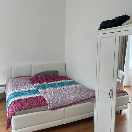 Small Apartment Near The Center Відень Екстер'єр фото